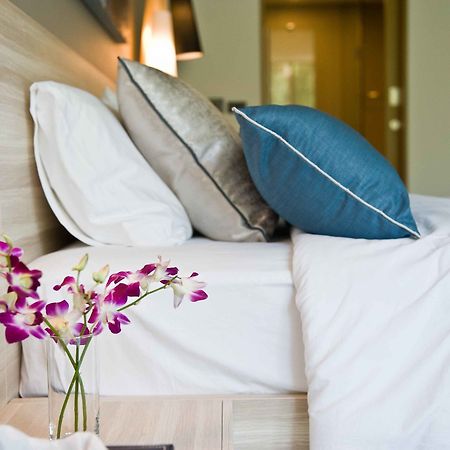 Apartamento Ocean Stone Phuket Exterior foto