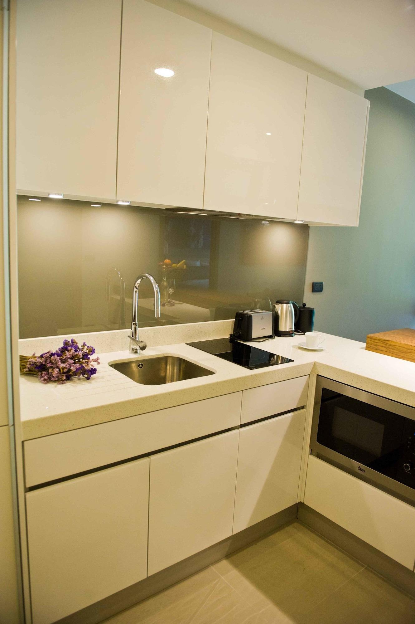 Apartamento Ocean Stone Phuket Exterior foto