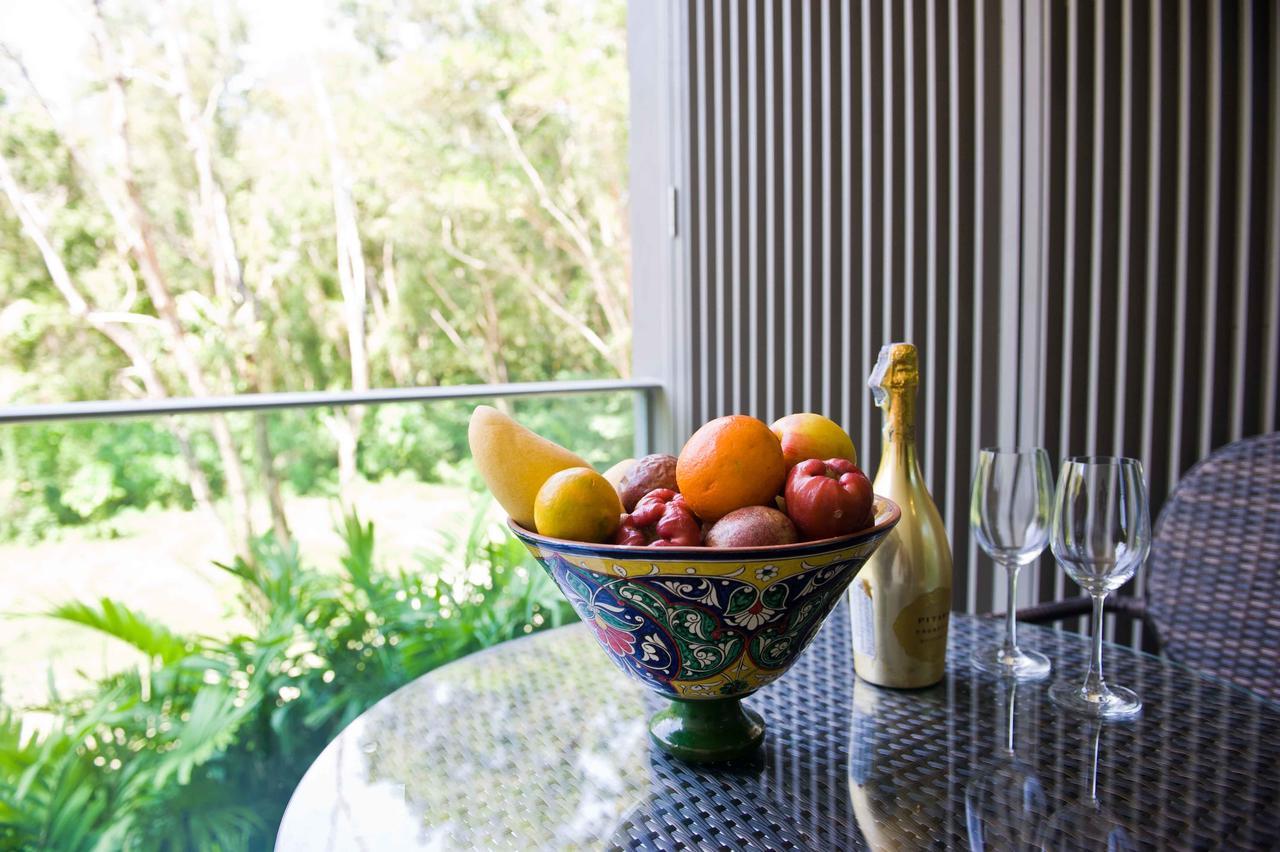 Apartamento Ocean Stone Phuket Exterior foto